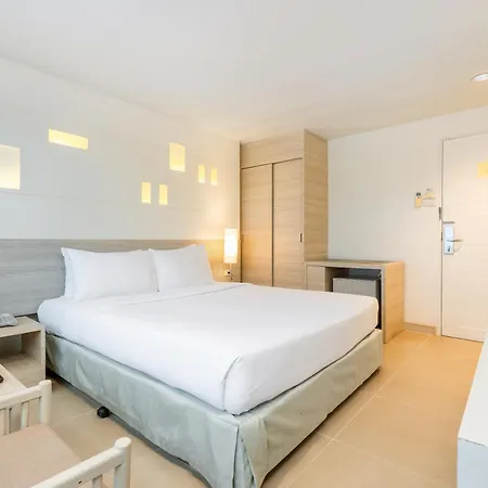 Sunshine Hotel & Residences Pattaya Exterior photo