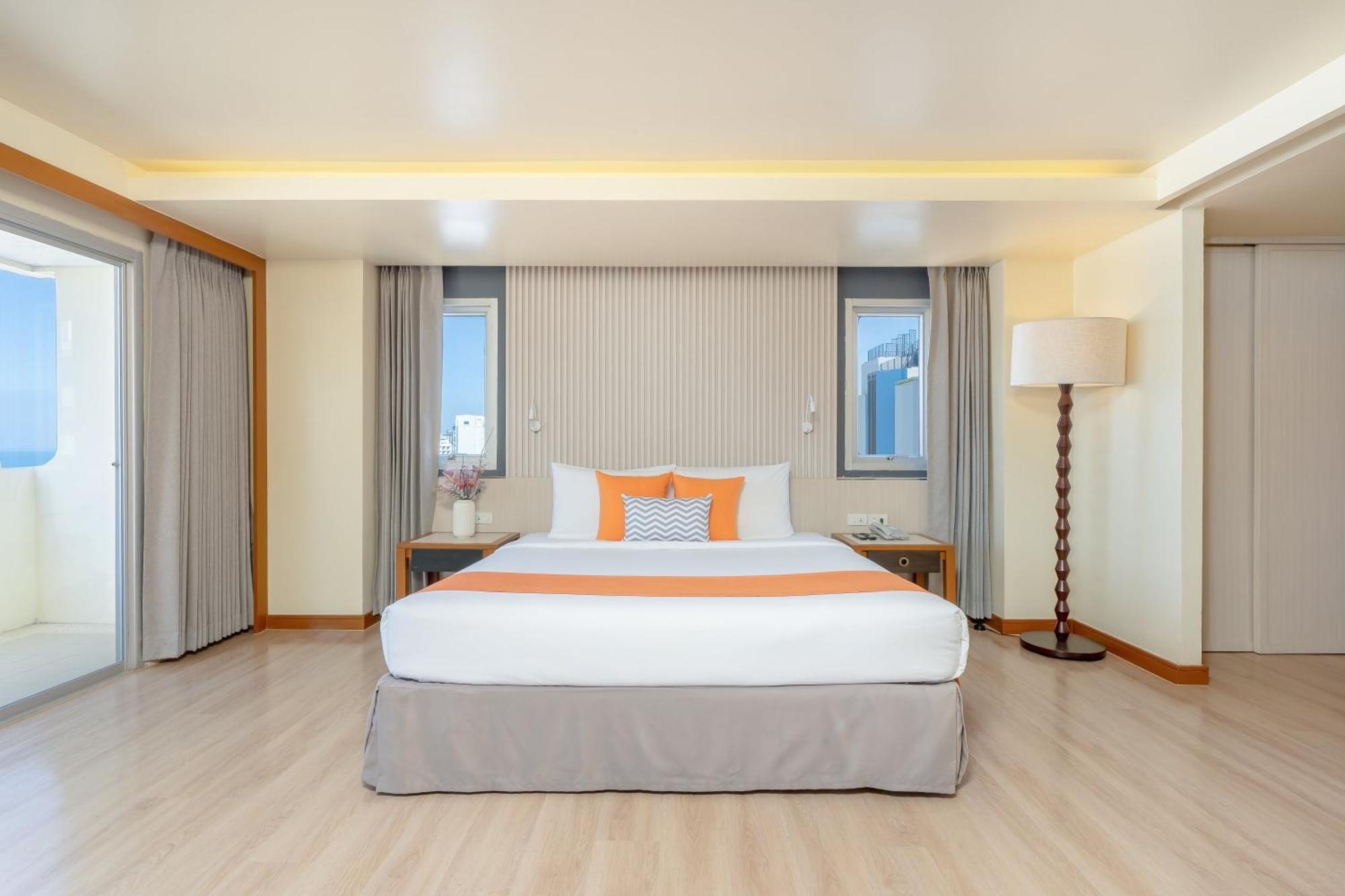 ซันชายน์โฮเทลแอนด์เรสซิเดนซ์ - Sha โรงแรม 3*