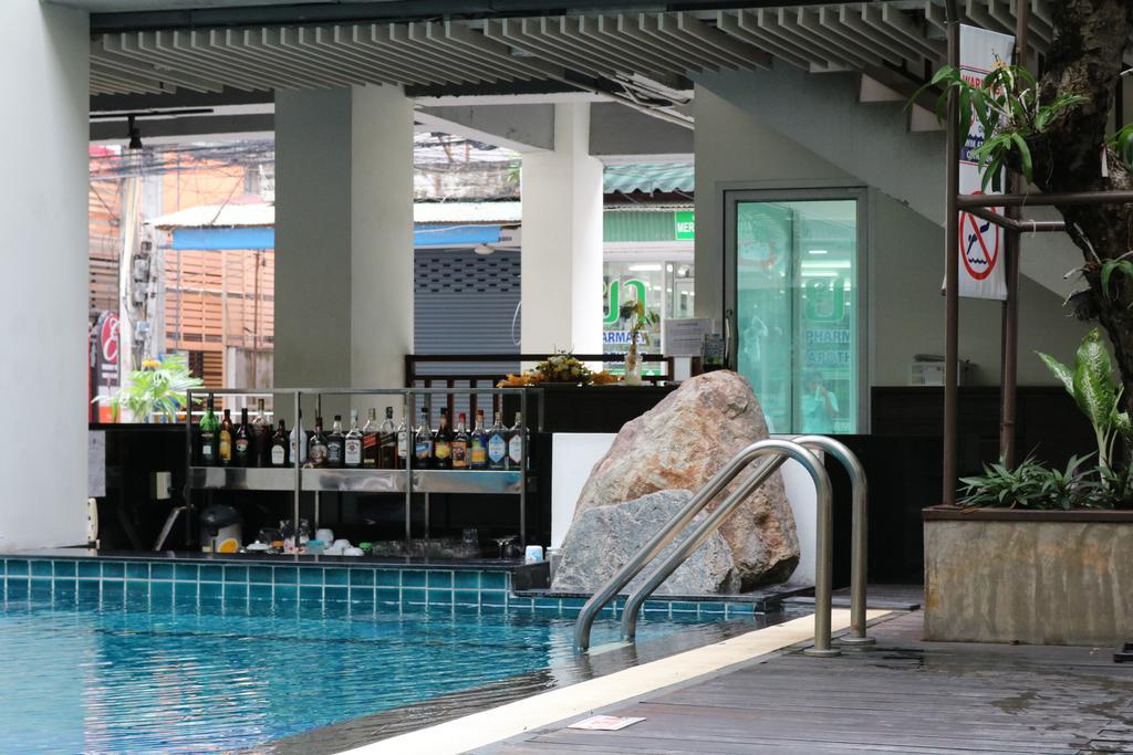 โรงแรม ซันชายน์โฮเทลแอนด์เรสซิเดนซ์ - Sha