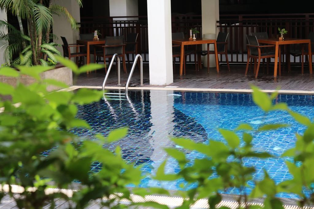 ซันชายน์โฮเทลแอนด์เรสซิเดนซ์ - Sha